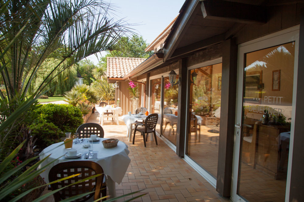 Hotel La Ferme D'En Chon Biscarrosse Exterior photo