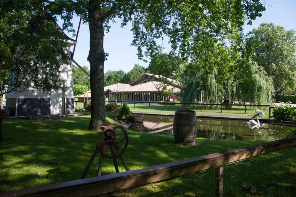 Hotel La Ferme D'En Chon Biscarrosse Exterior photo